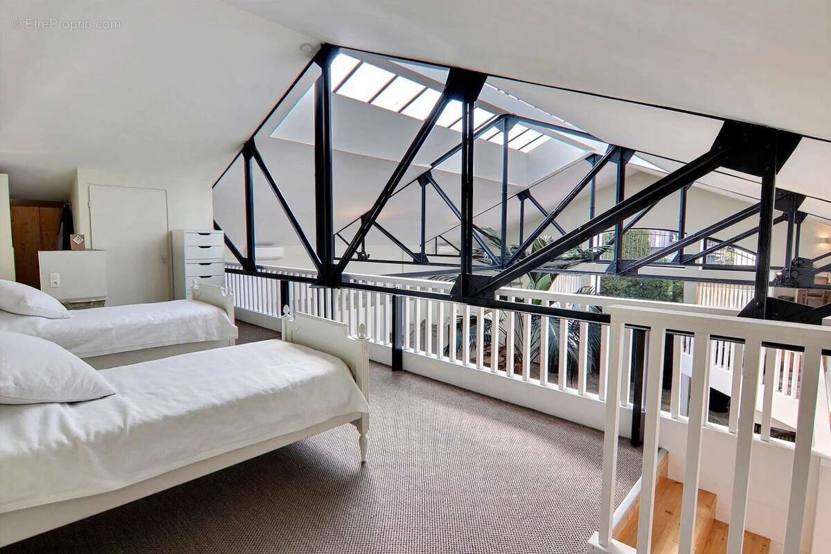 L'histoire continue. Bienvenue dans l'un des lofts les plus extraordinaires de Cannes à deux pas de la Croisette - photo 13