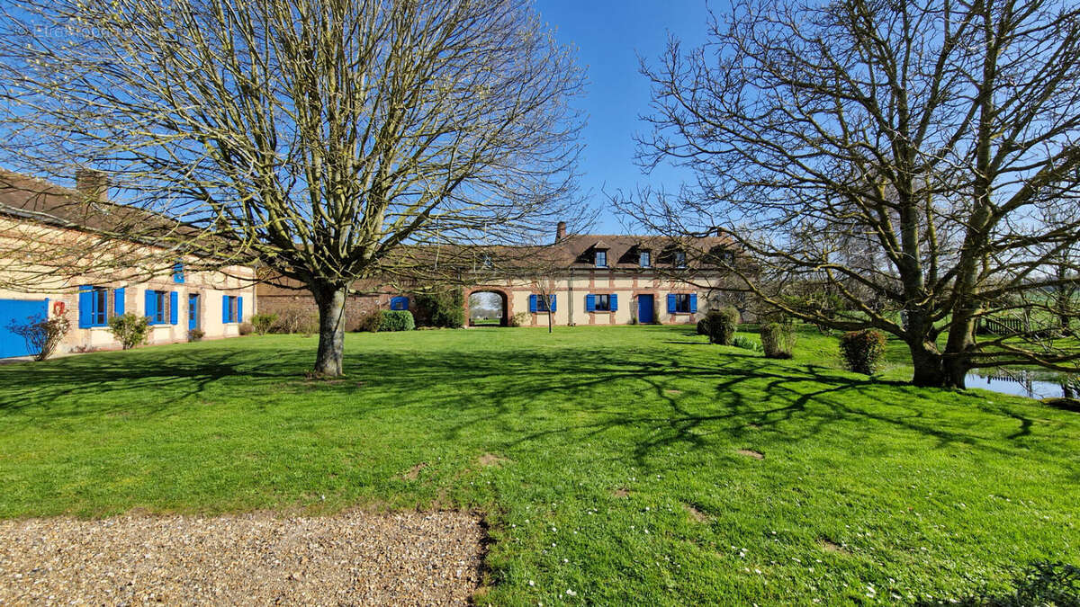 Maison à LACHAPELLE-AUX-POTS