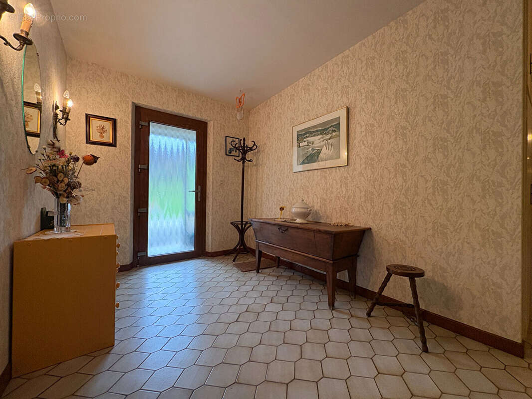 Maison à VILLARS-SOUS-DAMPJOUX