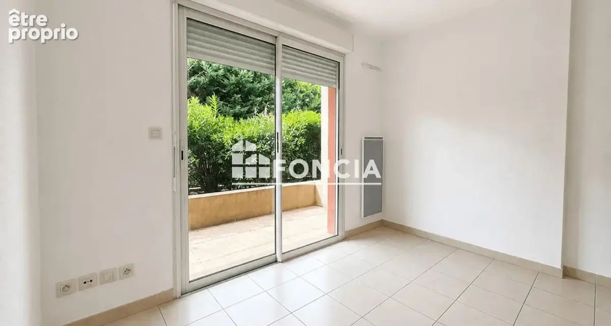 Avignon - Appartement T2 de 32 m² au rez-de-chaussée, avec terrasse et parking, dans une résidence récente et sécurisée - photo 1