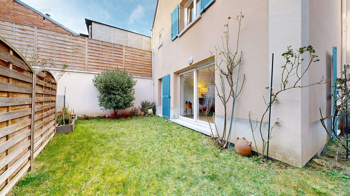 Maison à NANTERRE