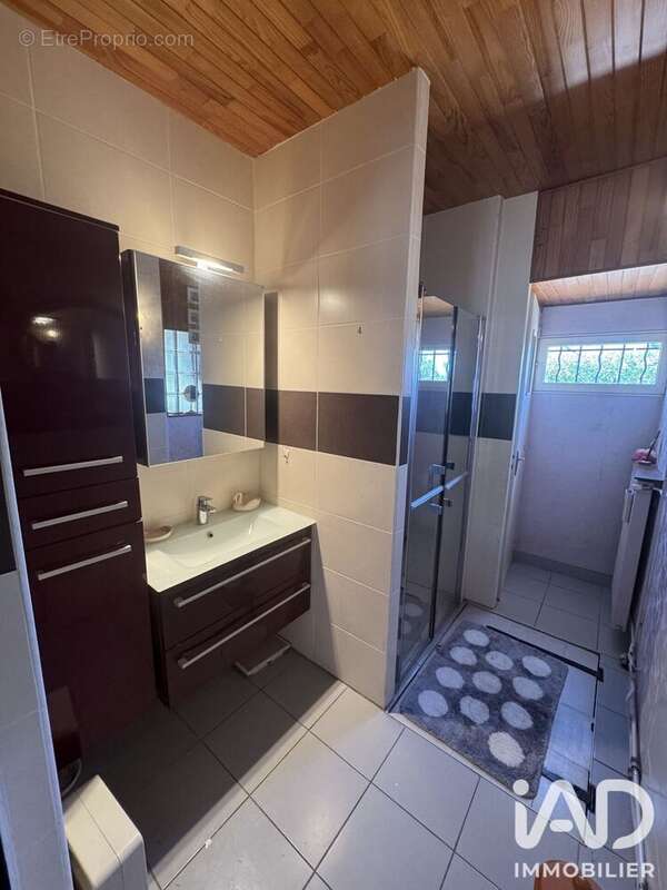 Photo 6 - Maison à SAINT-DENIS-DE-L'HOTEL