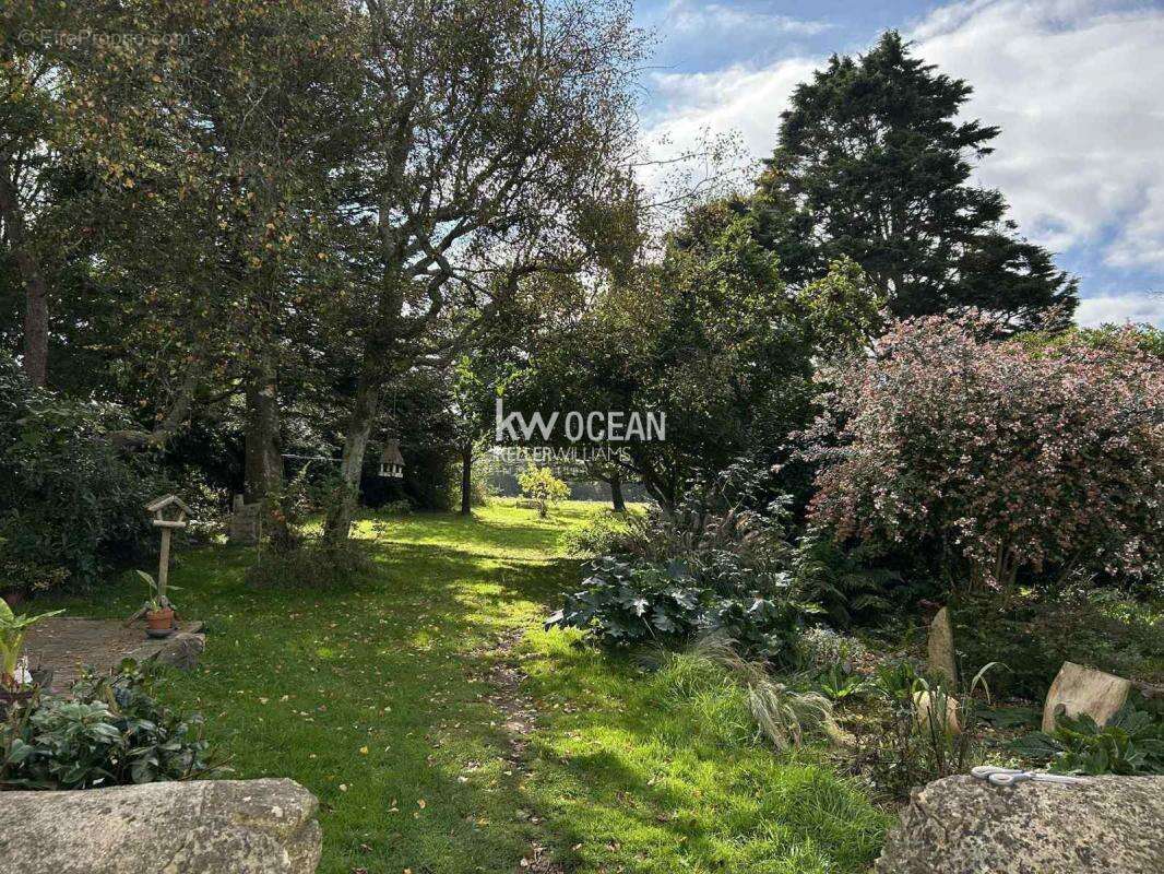 Maison à BEUZEC-CAP-SIZUN