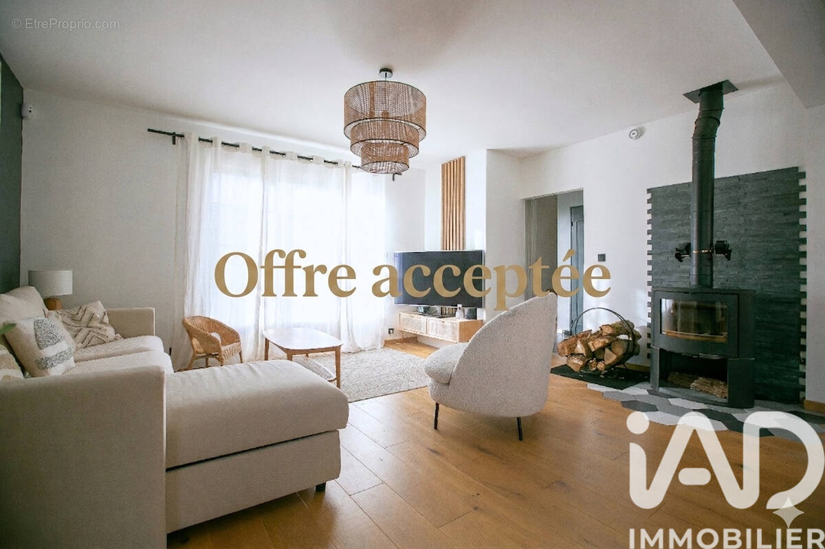 Photo 1 - Maison à LES CLAYES-SOUS-BOIS