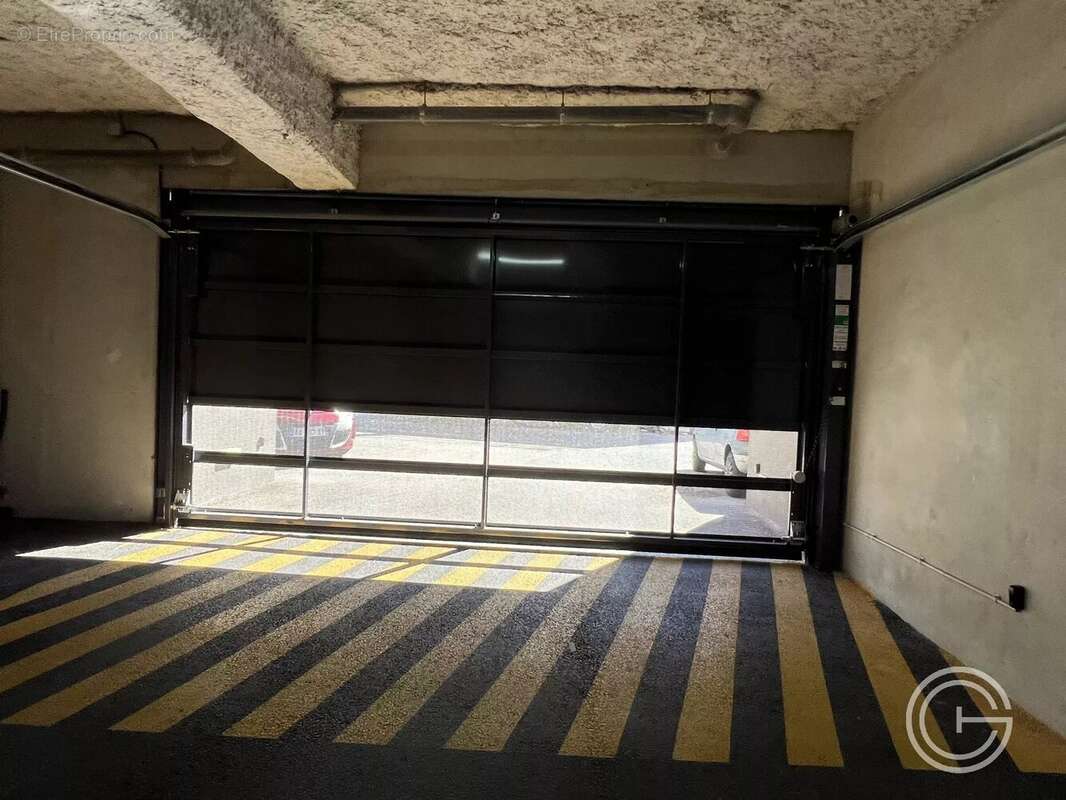 Parking - Nice Saint Isidore - photo 7