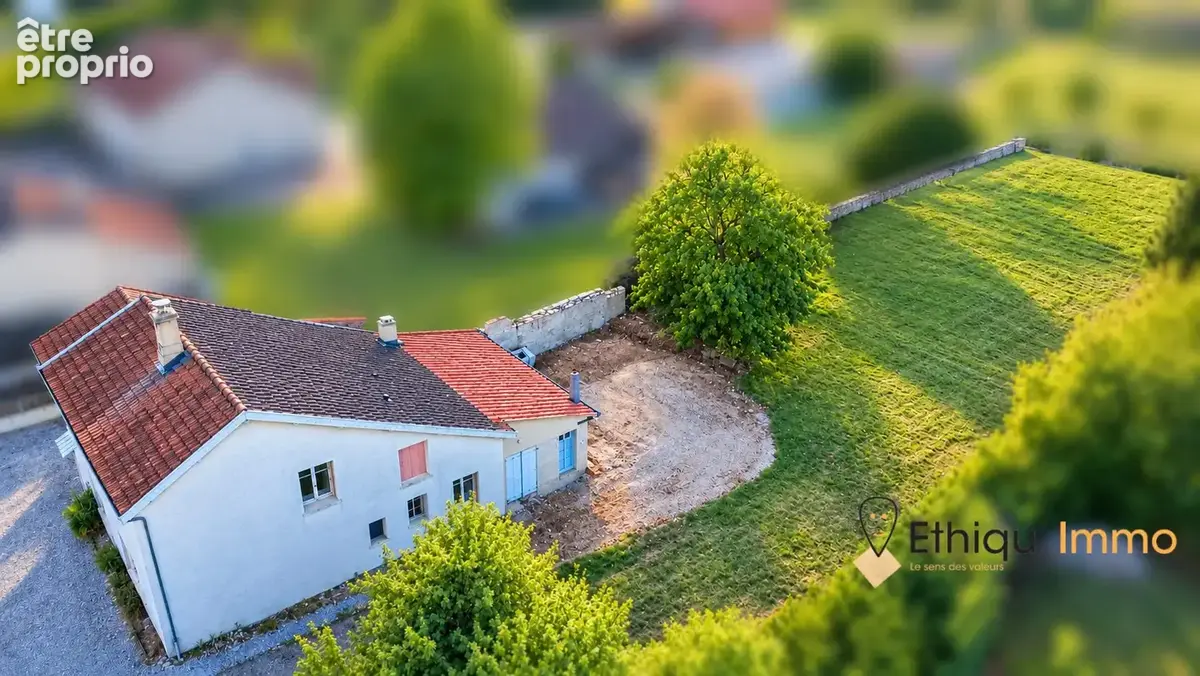 Maison à LACHAPELLE-EN-BLAISY