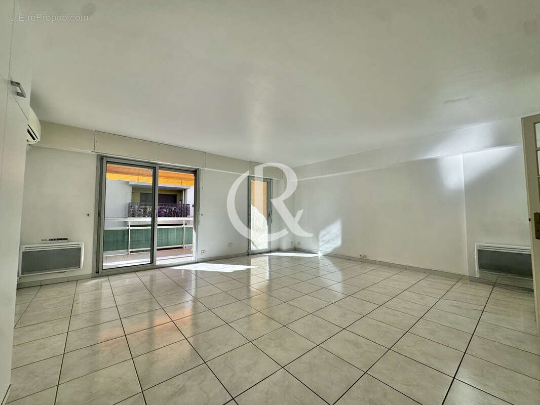 Appartement à HYERES