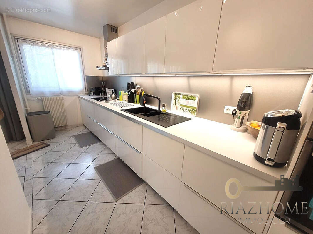 Appartement à LE BOURGET