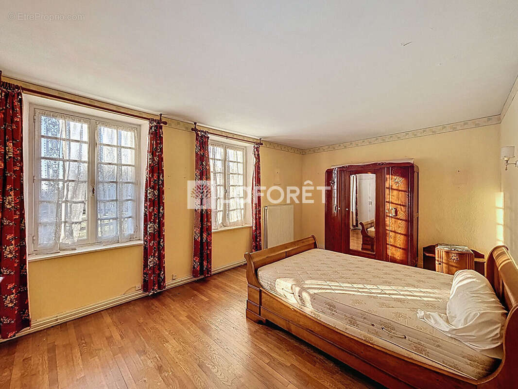 Maison Messei 9 pièces 213 m² - photo 8