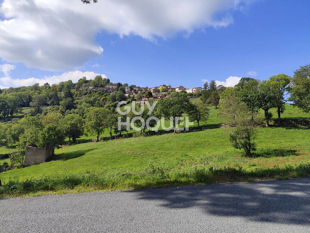 Maison à NOIRETABLE