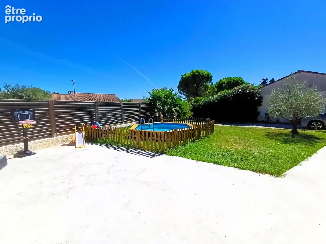 Maison plain pied 107 m2, grande pièce de vie, 3 chambres, garage et petite piscine - photo 16