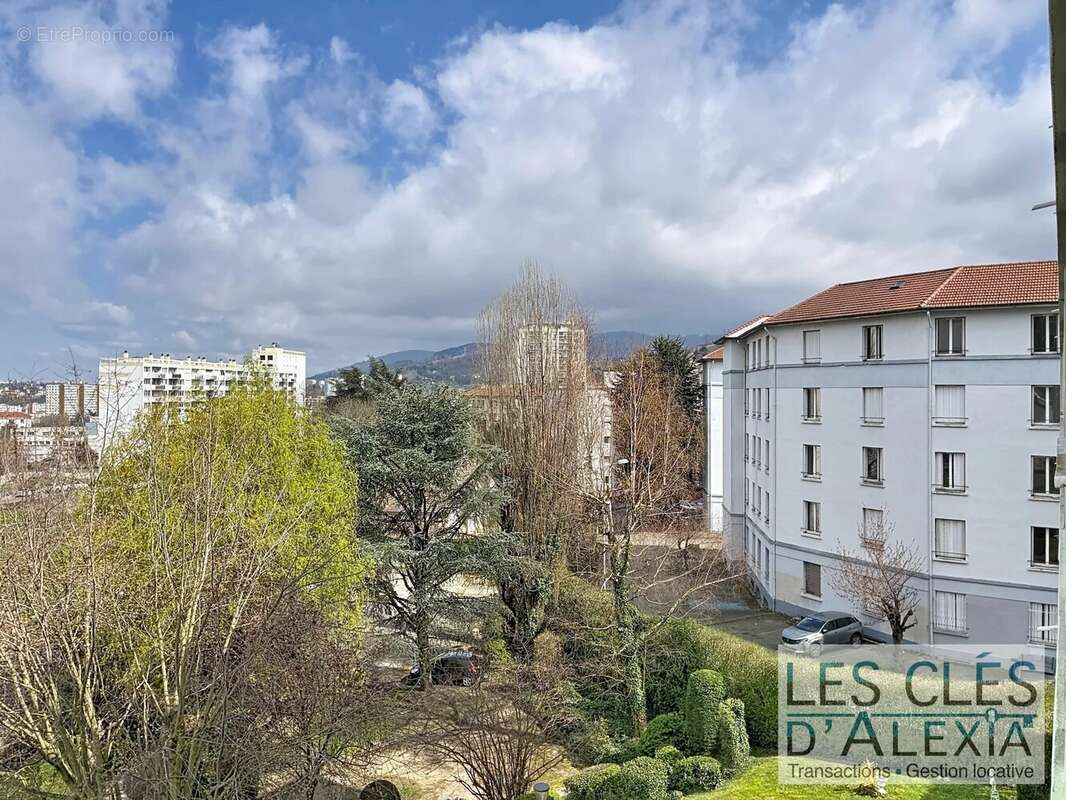 Appartement à SAINT-ETIENNE