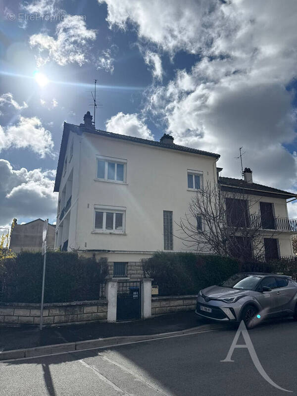 Maison à L'HAY-LES-ROSES