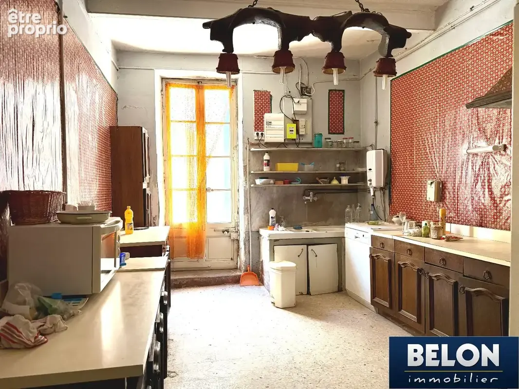 Maison bourgeoise à rénover avec annexes et terrain - photo 6