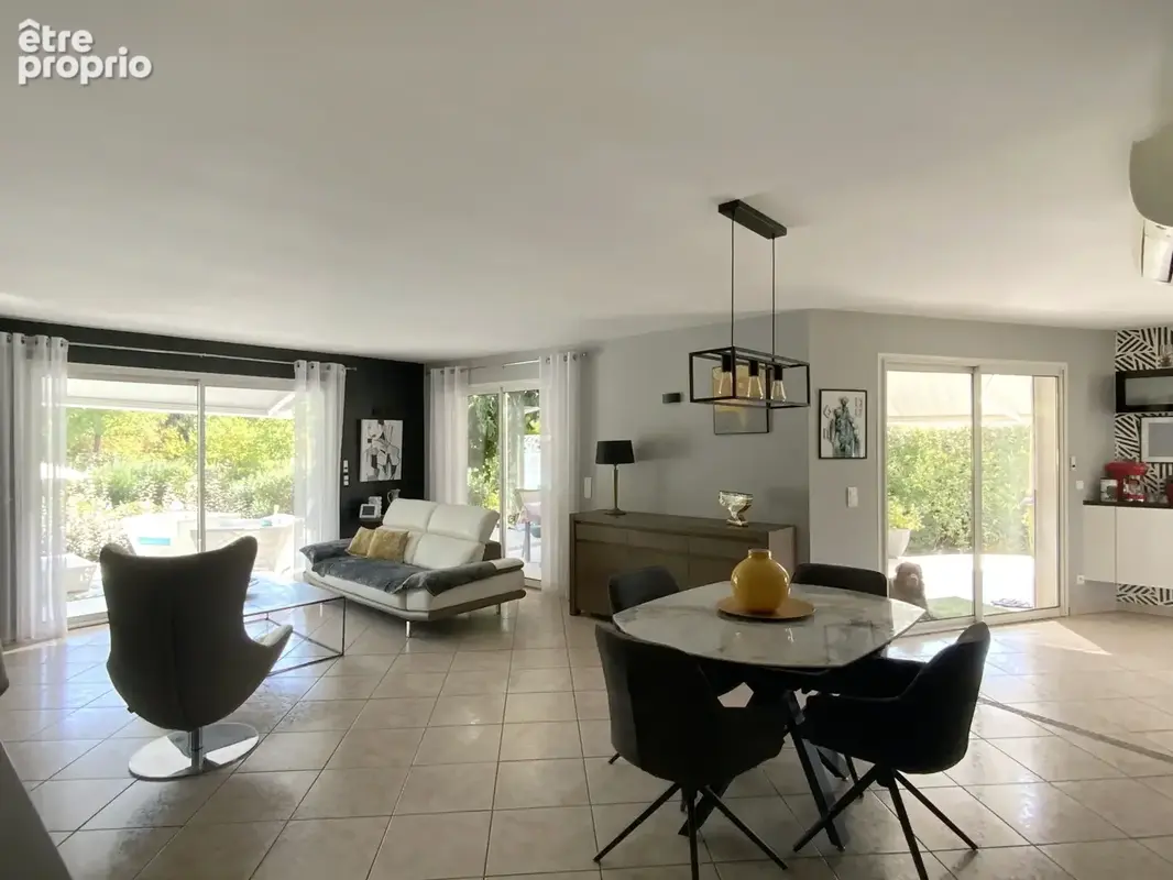 Villa avec piscine aux portes d'un village avec commerces, à 3 km d'Uzès. - photo 3