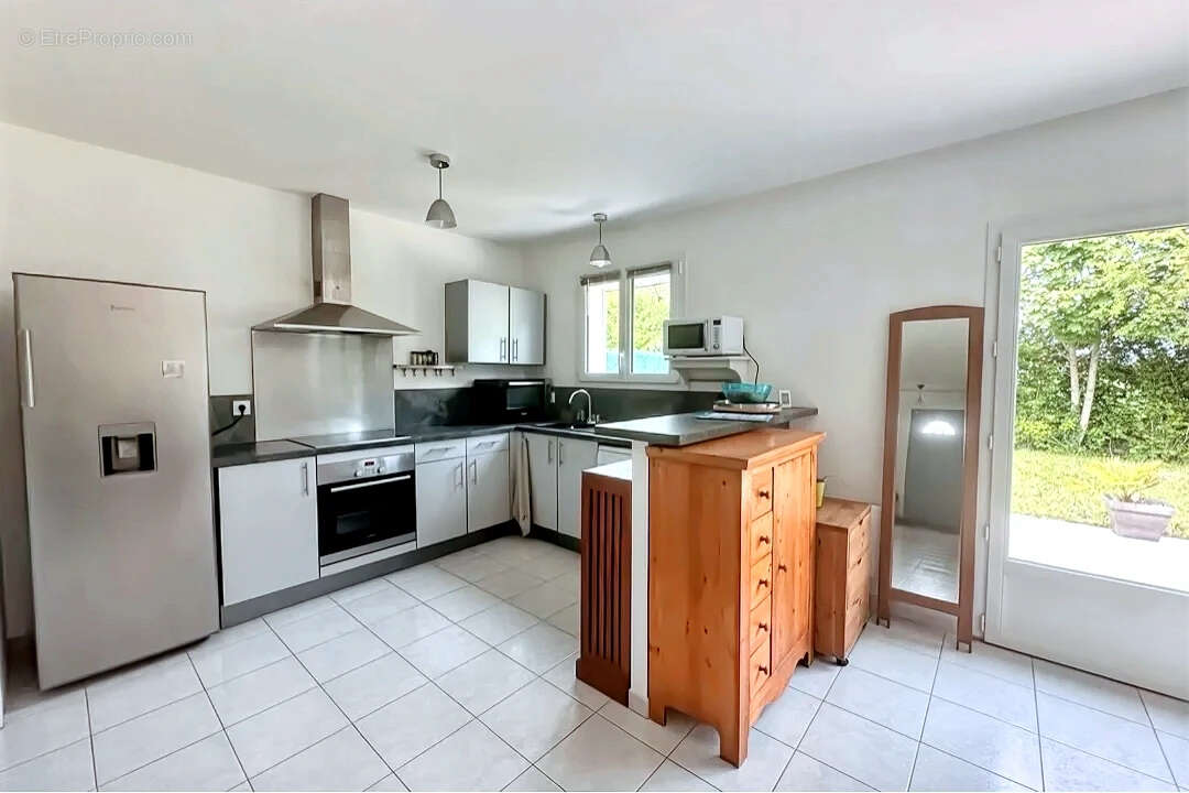 Maison à SAINTE-SOULLE