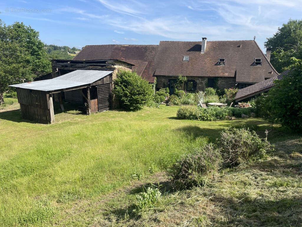 Entre Brive et limoges, 10 mn accès autoroute A20, petite hameau calme - photo 26