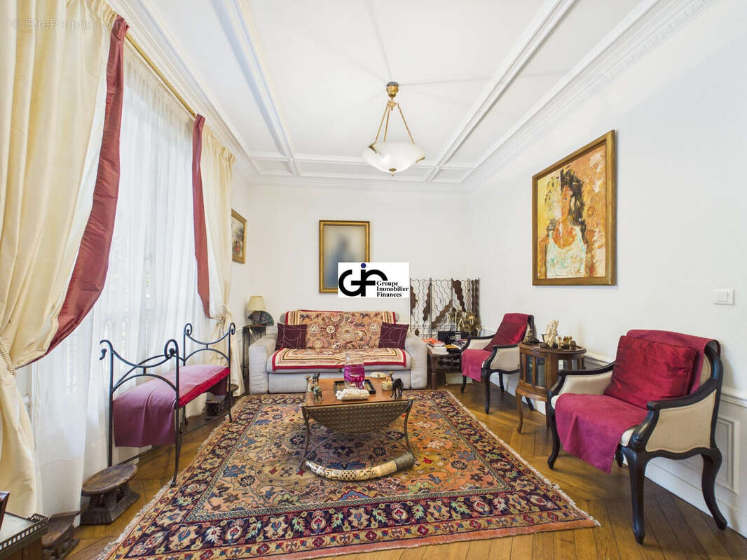 Appartement 70 m² à Paris-16e  - photo 4