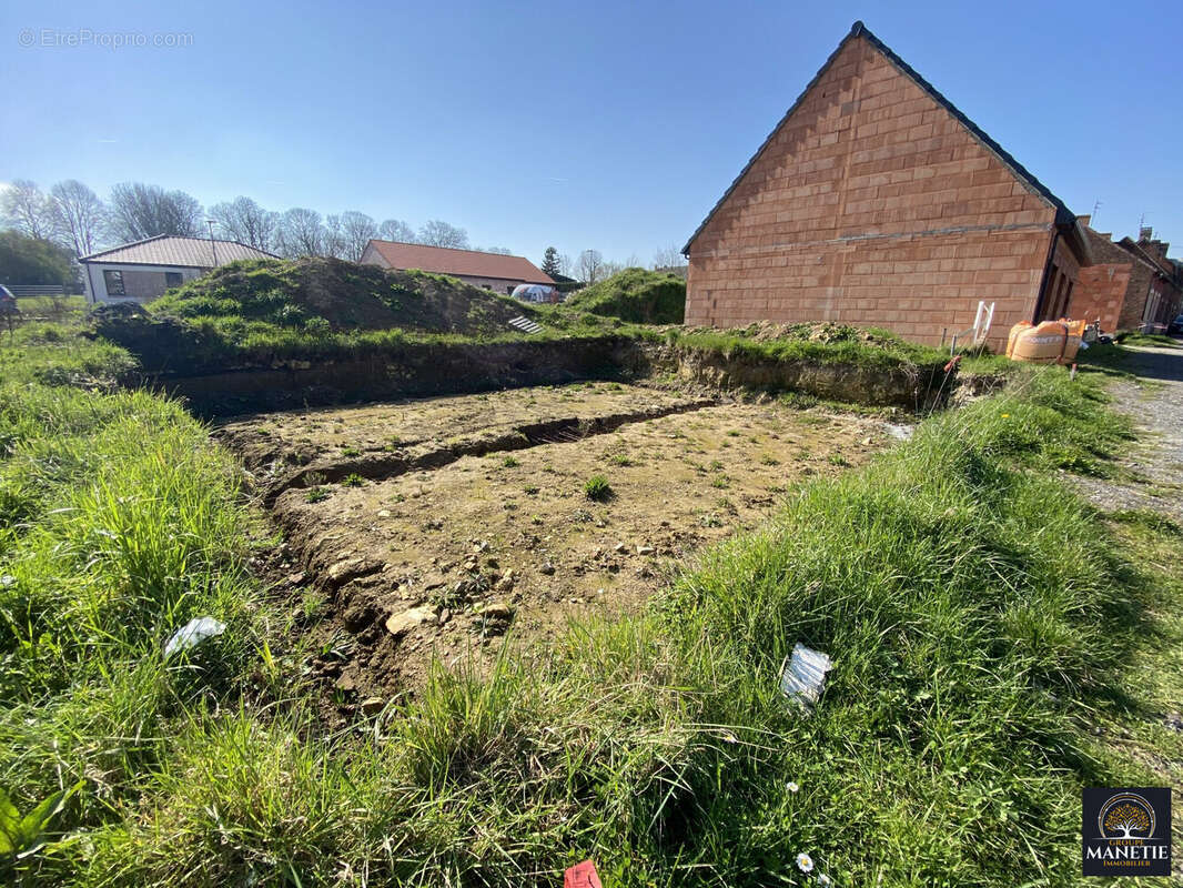 Terrain à ROCLINCOURT