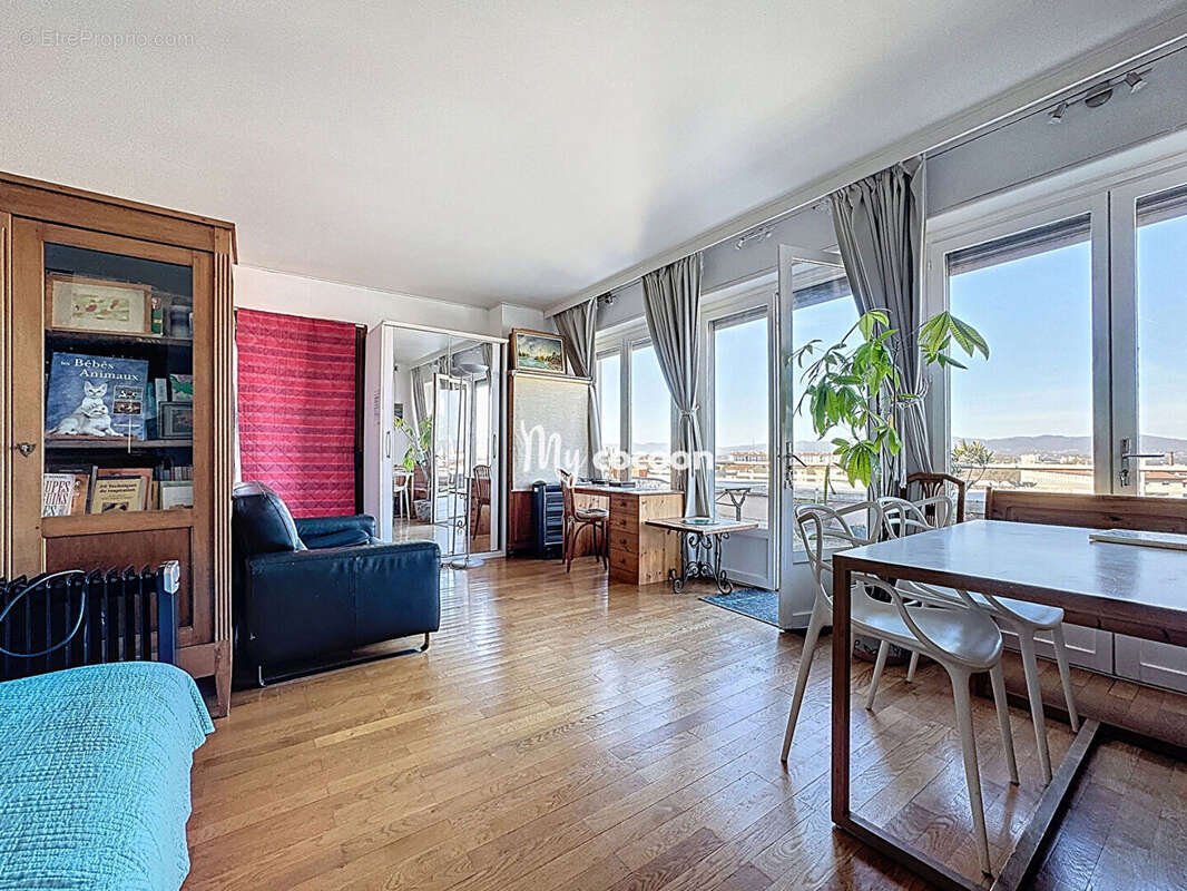 Appartement à LYON-5E
