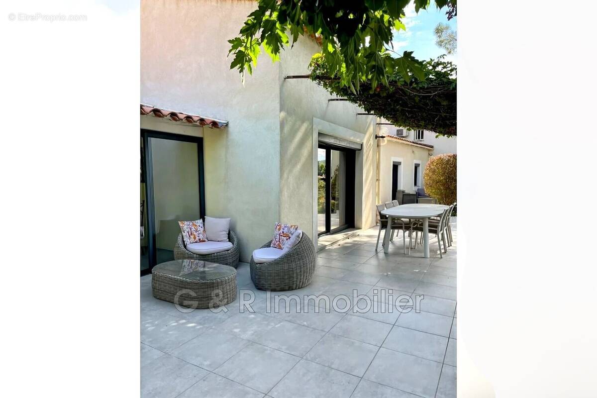 Maison à LA BOUILLADISSE