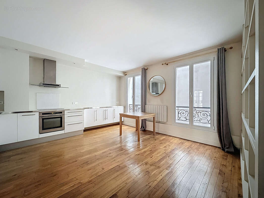 Appartement à PARIS-11E