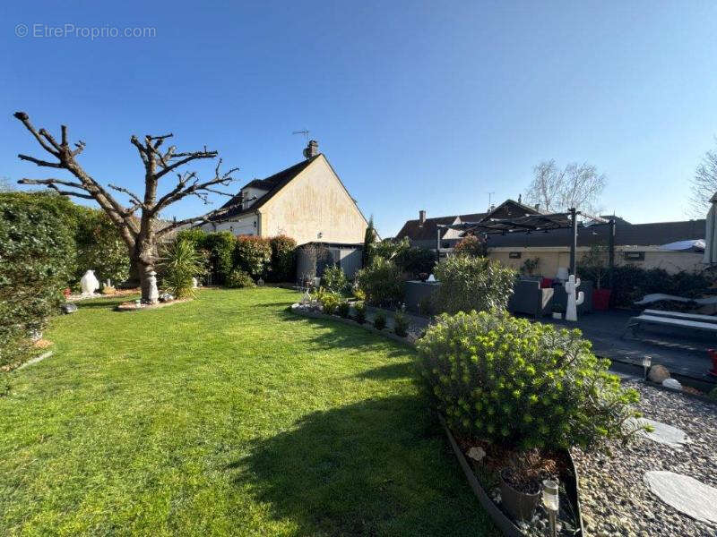 Maison à NOGENT-LE-ROI