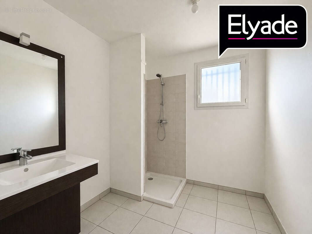 Appartement à FROUZINS