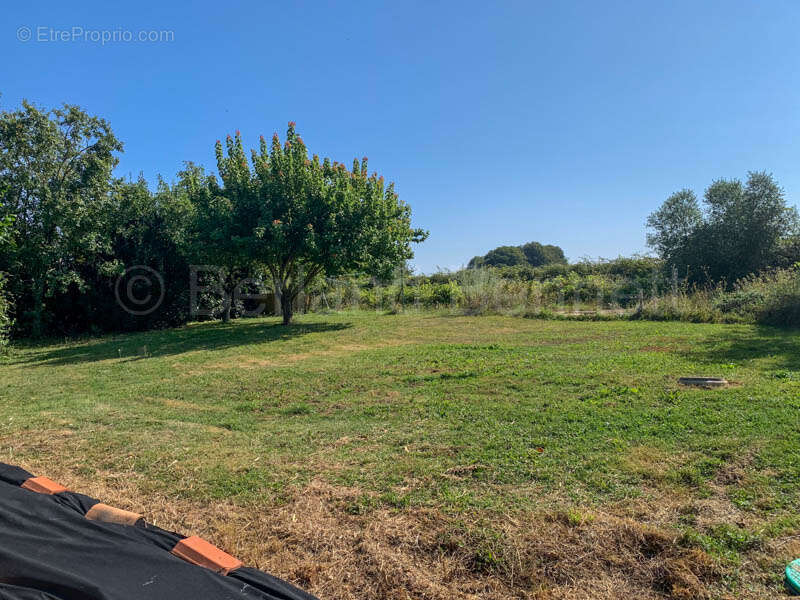 Maison à CHEF-BOUTONNE