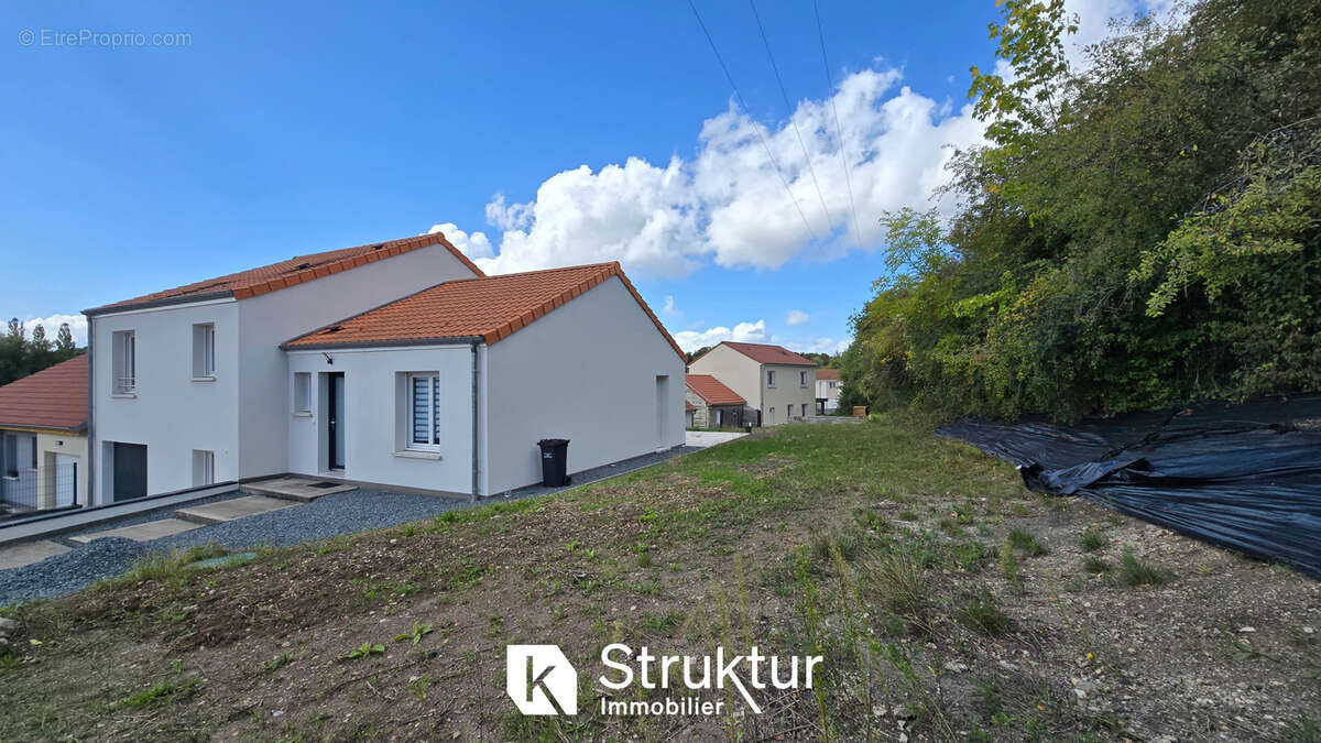 Maison à HOMBOURG-BUDANGE