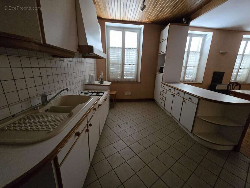cuisine 1er étage - Appartement à PONT-A-MOUSSON