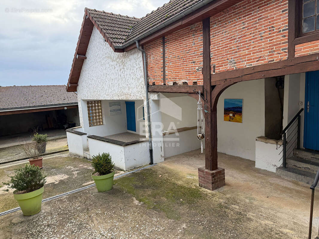 Maison à MONTHELON