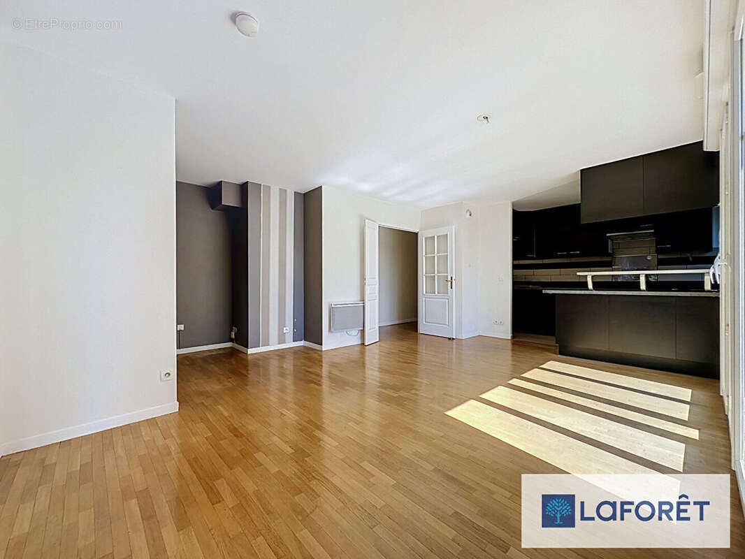 Appartement à LE PLESSIS-TREVISE