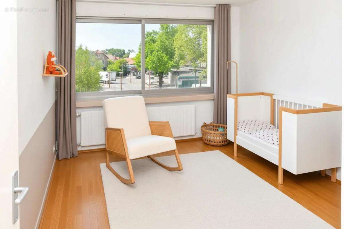 Appartement dans quartier résidentiel, La Celle-Saint-Cloud - photo 8