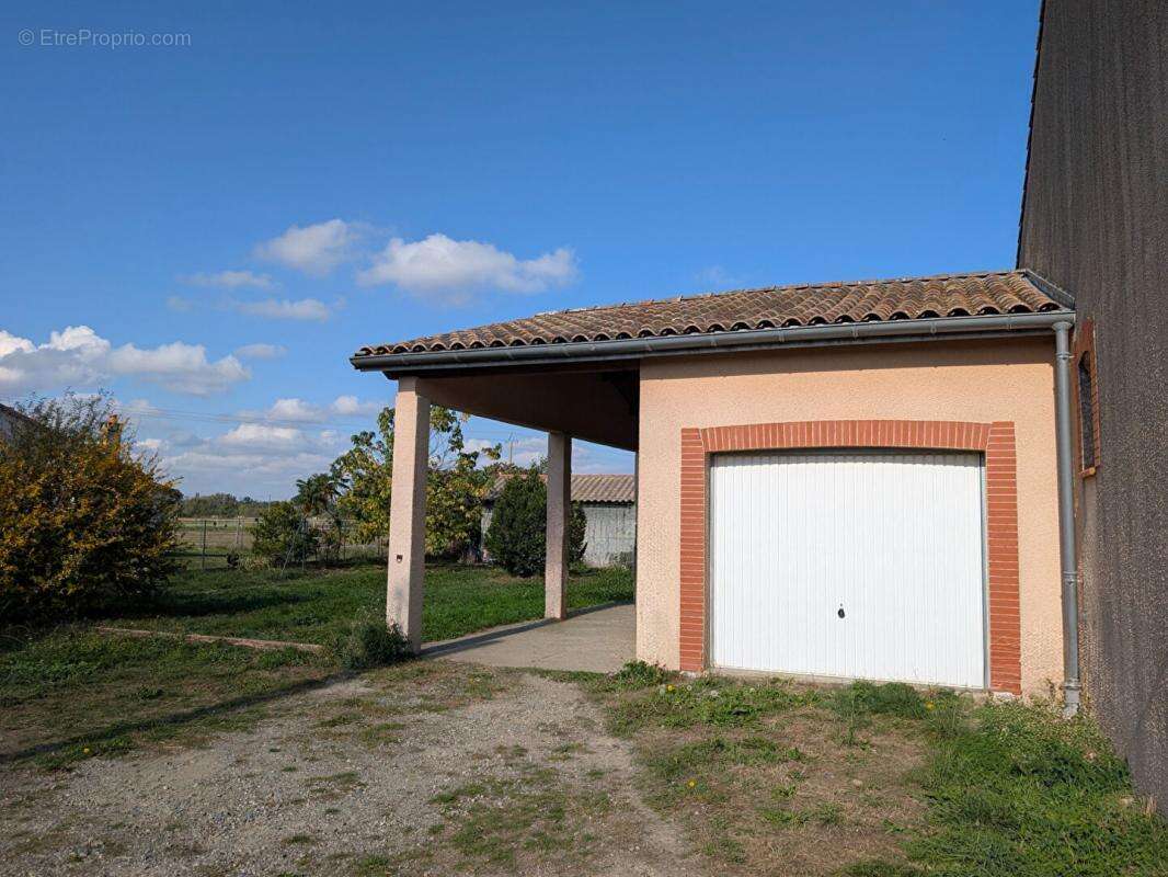Maison à SAINT-ELIX-LE-CHATEAU