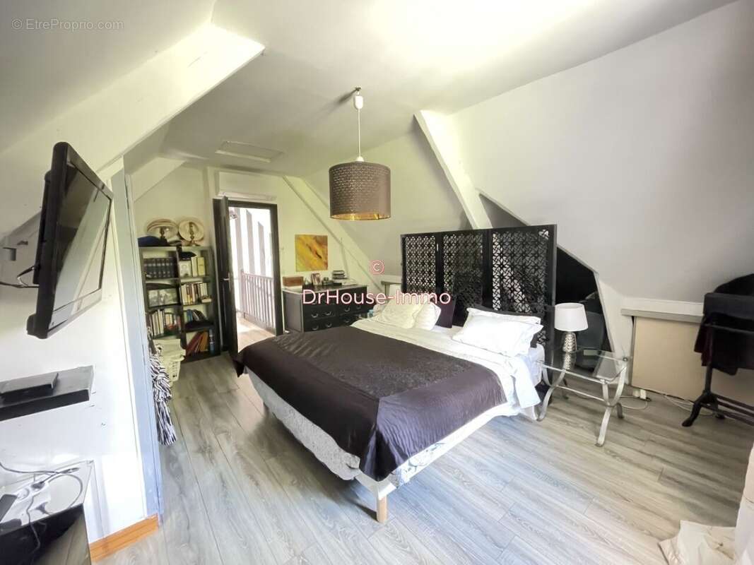 Maison 130 m² à Savigny-Sur-Clairis  - photo 8