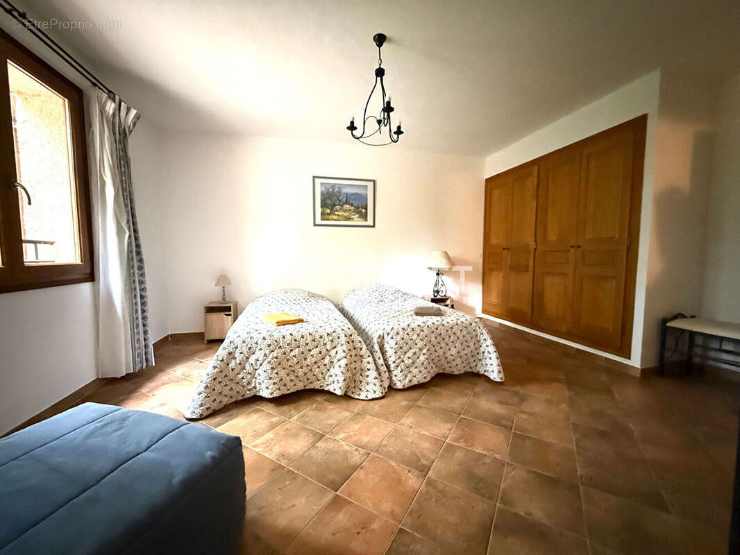 Maison à SAINT-PAUL-EN-FORET