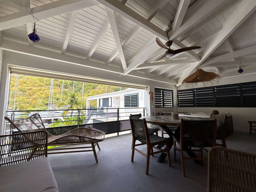 Duplex vue marina avec jacuzzi — Anse Marcel - photo 17