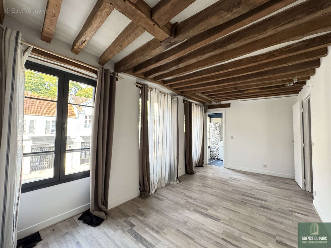 Appartement à VILLE-D'AVRAY