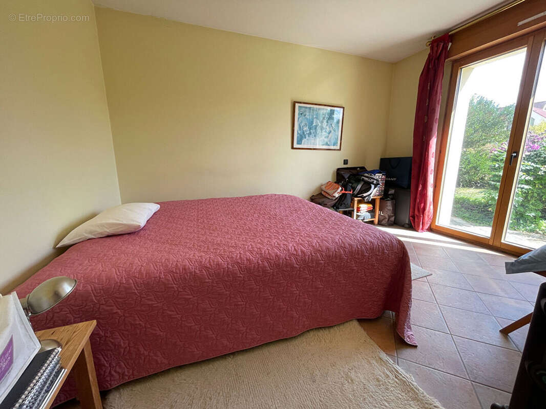 Maison à LA CELLE-LES-BORDES