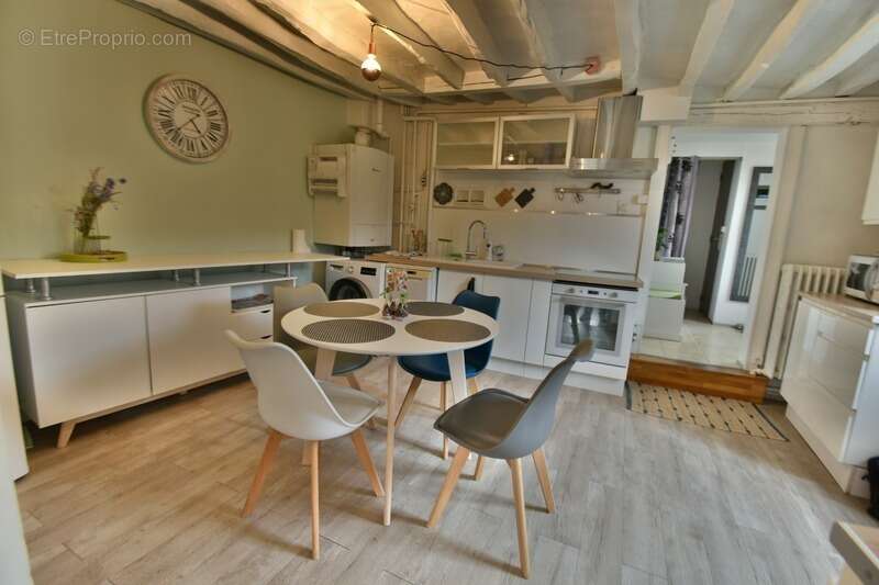 Maison à SAINT-PREST