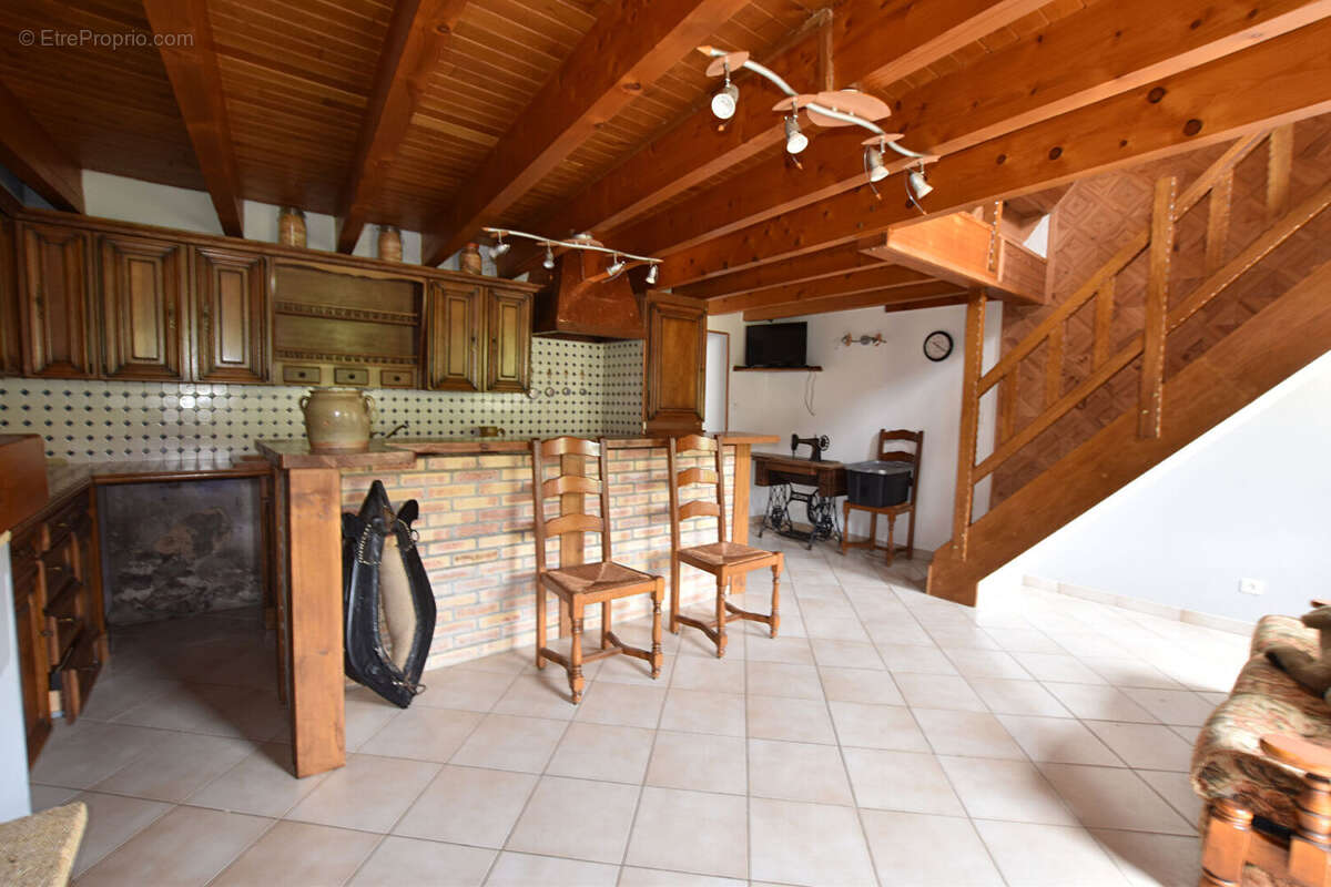 Maison à SAINT-MARTIN-D'ESTREAUX