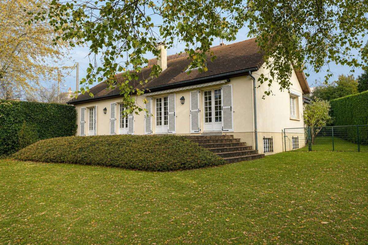 Charmante maison 6 pièces à Domfront-en-Poiraie - photo 2