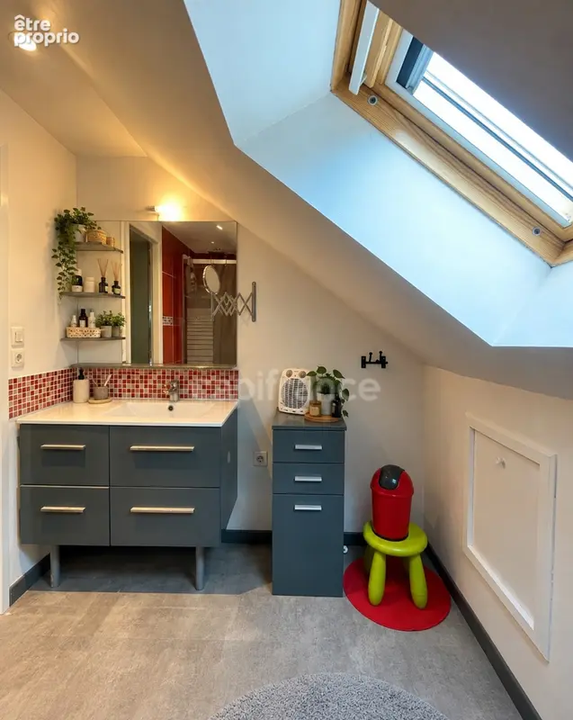 Maison à vendre 6 pièces LA GUERCHE SUR L'AUBOIS (18) - photo 11