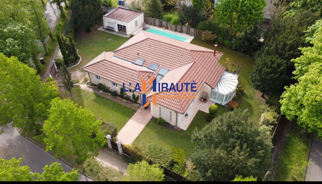 Maison à MAISONS-LAFFITTE