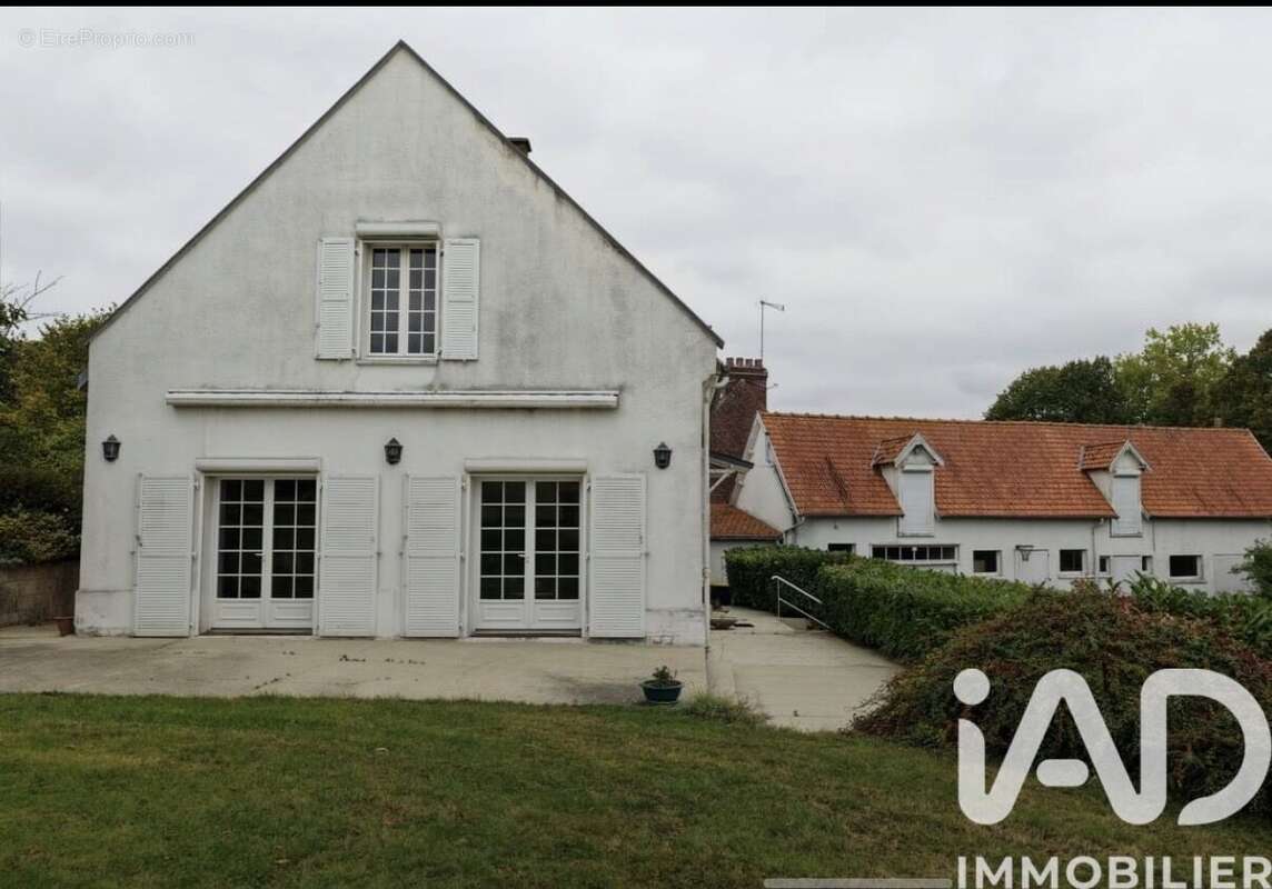 Maison 191 m² à Saisseval  - photo 5