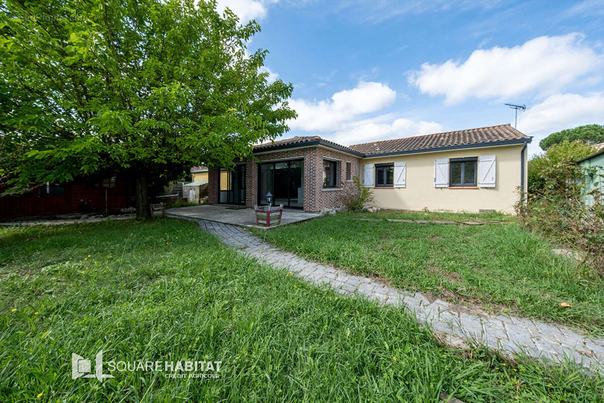 Maison à CORNEBARRIEU