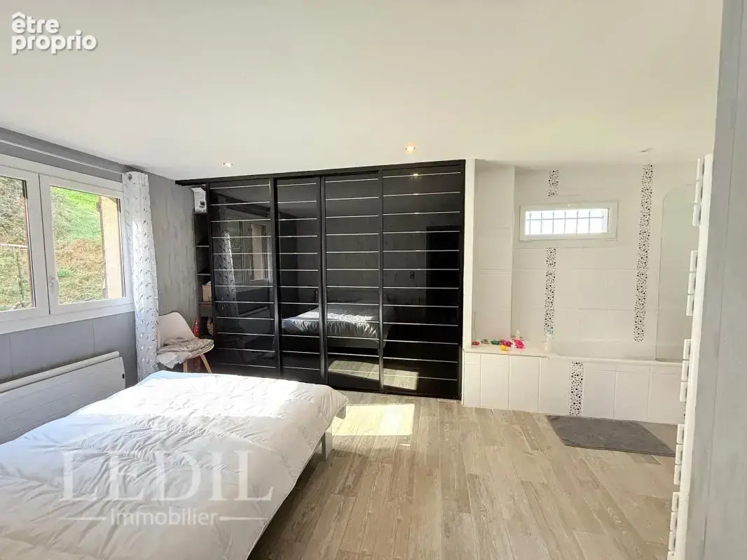 Maison 140 m² à Campan  - photo 5