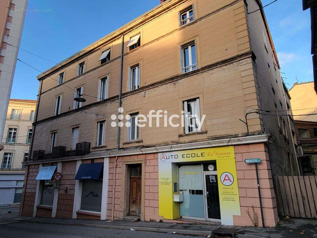 Appartement à BOURG-DE-PEAGE