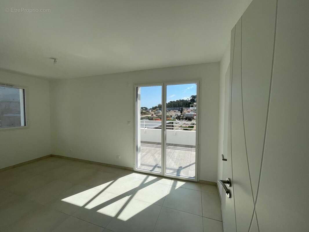 Maison 92 m² à La Seyne-Sur-Mer  - photo 7